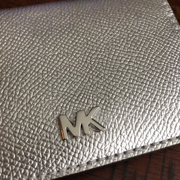 Michael Kors Handbags - MK Michael Kors Key Ring Card Holder